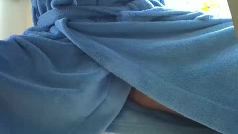 wifewatcher123 online show from October 28, 8:15 am