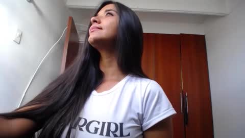 Ilauren online show from December 22, 5:09 pm