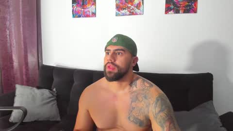 Devon and Chloe online show from January 30, 3:19 pm