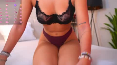 Mia online show from May 10, 4:19 am