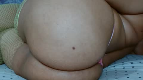 Snapshot of wildasslove4u chatting on October 25, 1:39 am Wild online show from October 25, 1:39 am