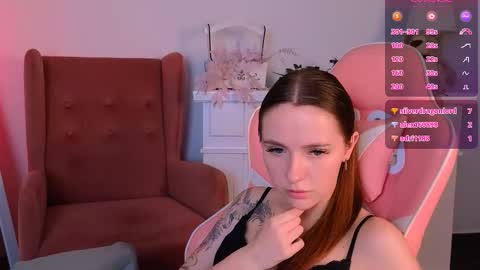 Snapshot of wildhoney_xo chatting on September 9, 6:24 am Kara online show from September 9, 6:24 am
