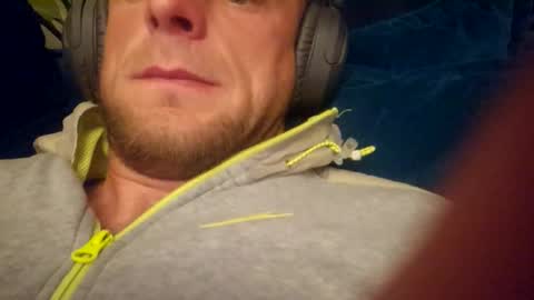 wildmike93 online show from May 7, 2:29 am