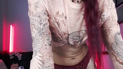 Snapshot of wildorchid_ chatting on December 16, 9:14 am Master Kieran hehim online show from December 16, 9:14 am