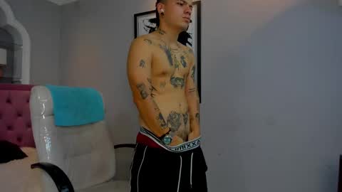 wild online show from September 25, 4:19 am