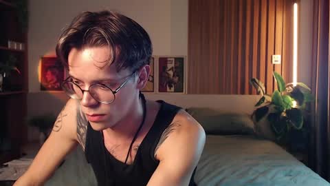 William online show from April 4, 2:35 pm