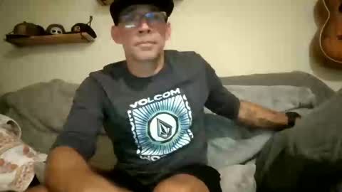 wingnutt765733 online show from December 4, 7:19 am