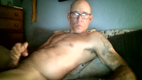 wingnutt765733498294 online show from August 26, 1:29 pm