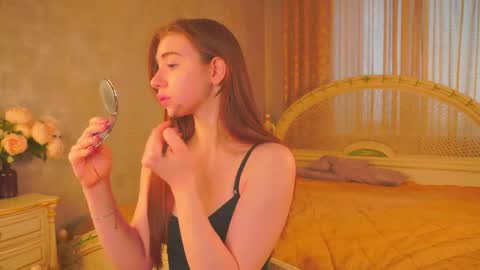 Lillian online show from April 23, 3:25 am