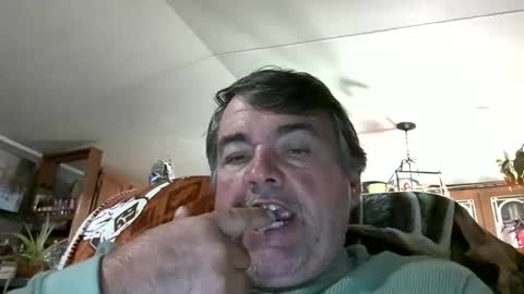 wldlife online show from November 2, 1:49 am