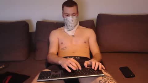 wolf021221 online show from April 10, 9:14 am