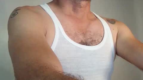 Luis online show from October 31, 10:54 pm