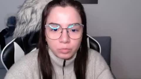 Alex online show from December 17, 2:51 am