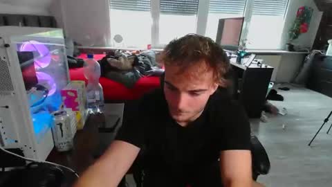 wollenjunge2006 online show from October 7, 9:16 am