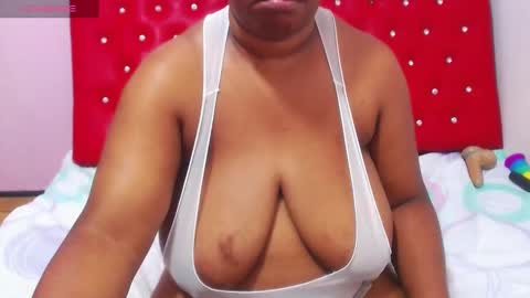 Snapshot of wonderfuldiana chatting on February 9, 12:30 pm   online show from February 9, 12:30 pm
