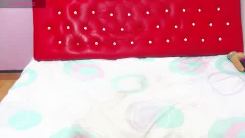 Snapshot of wonderfuldiana chatting on February 22, 12:40 pm   online show from February 22, 12:40 pm