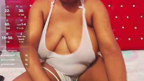 Snapshot of wonderfuldiana chatting on October 11, 11:41 pm   online show from October 11, 11:41 pm