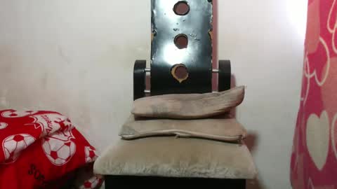 SHENIEL RODRIGUEZ online show from February 15, 7:39 pm