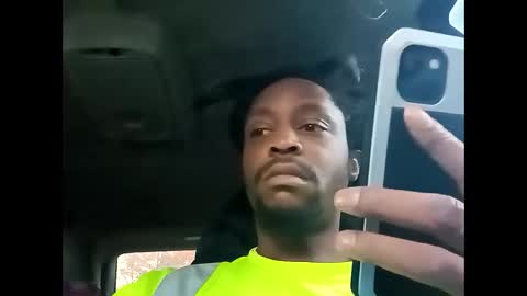 Snapshot of woodpipe69 chatting on December 7, 1:13 pm Woodpipe69 online show from December 7, 1:13 pm