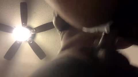 Snapshot of woodpipe69 chatting on December 6, 9:40 pm Woodpipe69 online show from December 6, 9:40 pm