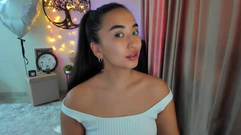 dudetta Kim online show from May 16, 10:36 am