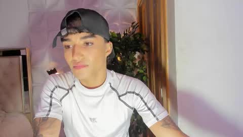 wyatt online show from November 27, 3:47 am