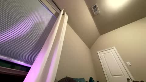 Wynter Heat online show from October 24, 5:19 am