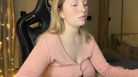 eva online show from December 6, 6:00 pm