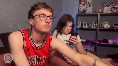 Philipp and Este online show from July 6, 2:52 am