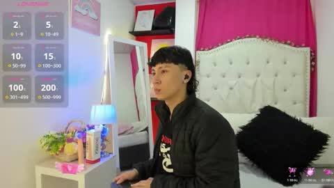 xaanderGrey online show from November 23, 11:30 am