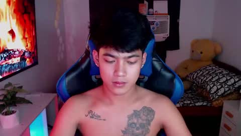 Prince Aldrian  online show from February 27, 1:17 pm