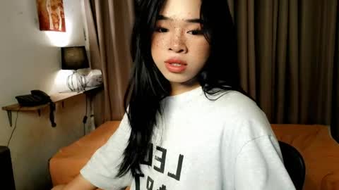 xam_blair_asian online show from May 28, 6:33 am