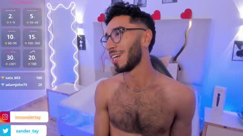 ISSANDER online show from February 25, 8:00 pm