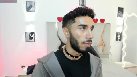 ISSANDER online show from March 4, 7:43 pm