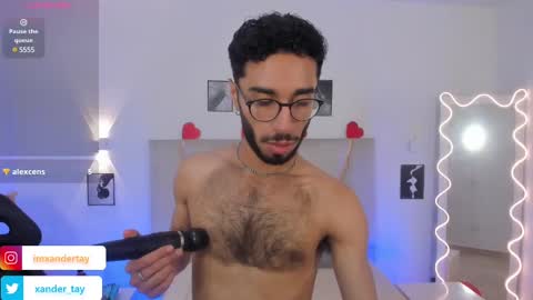 ISSANDER online show from February 20, 7:52 pm