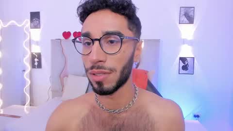 ISSANDER online show from March 5, 7:49 pm