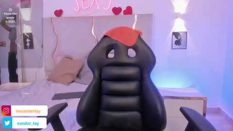 ISSANDER online show from March 10, 11:27 pm