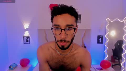 ISSANDER online show from February 14, 7:44 pm