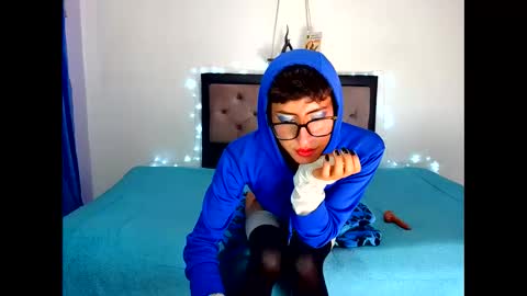 xangel__dustx online show from January 7, 7:19 pm