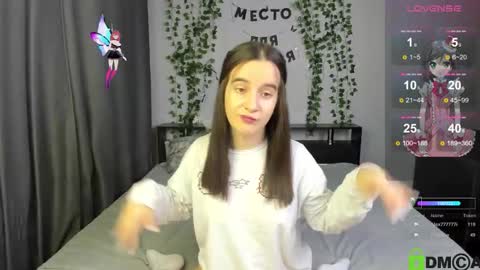 Lola online show from October 27, 7:03 pm