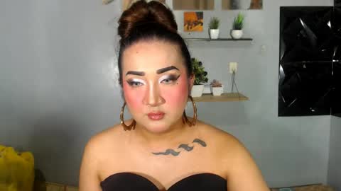 Nira   NOT INTO CHEAP GUYS  online show from July 20, 7:26 pm
