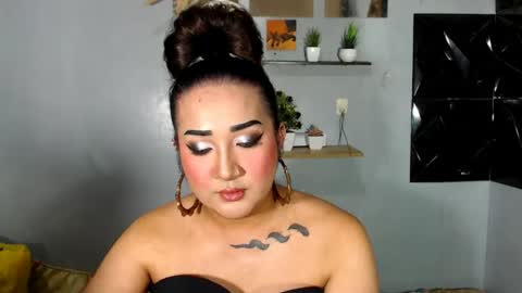 Nira   NOT INTO CHEAP GUYS  online show from July 19, 6:43 pm
