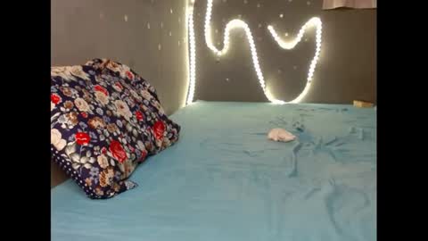 xcreamypussy online show from March 6, 9:14 am