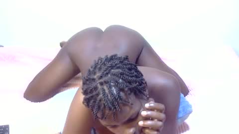 xeenah online show from February 6, 11:35 am