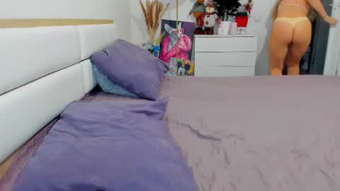 xf33tx online show from November 28, 9:11 pm