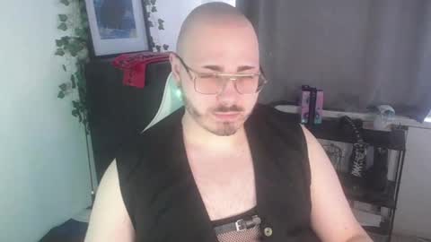 Snapshot of xfabian_love chatting on September 10, 9:43 am F A B I A N online show from September 10, 9:43 am