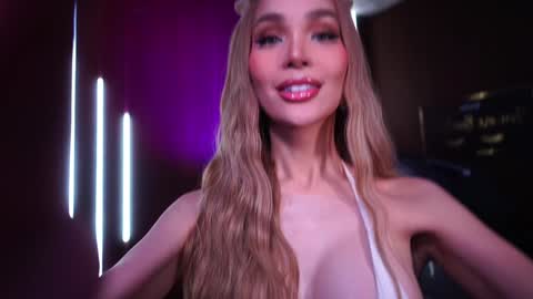 Anne online show from October 16, 3:06 am