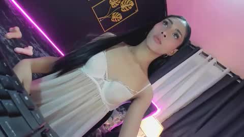 ur new addiction is here online show from November 7, 9:28 pm