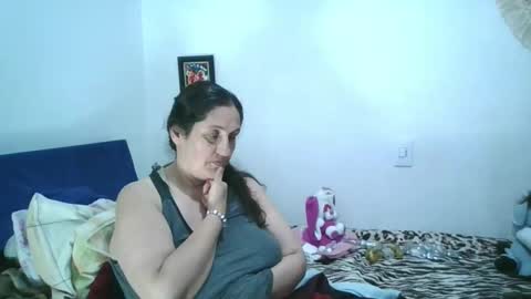 Ximena online show from March 29, 1:18 am