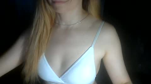 xlorax77703 online show from July 28, 2:42 am